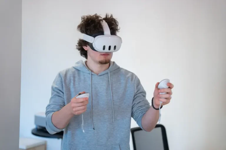 Studenti del corso AR/VR game developer in laboratorio
